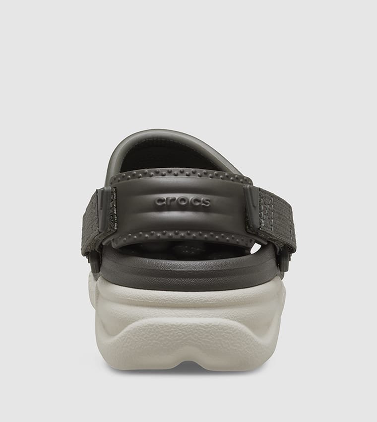 A Crocs Duet Max II Clog - Image 4