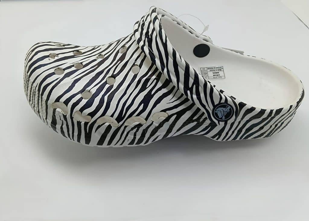 A BAYA graphic clog - Image 2